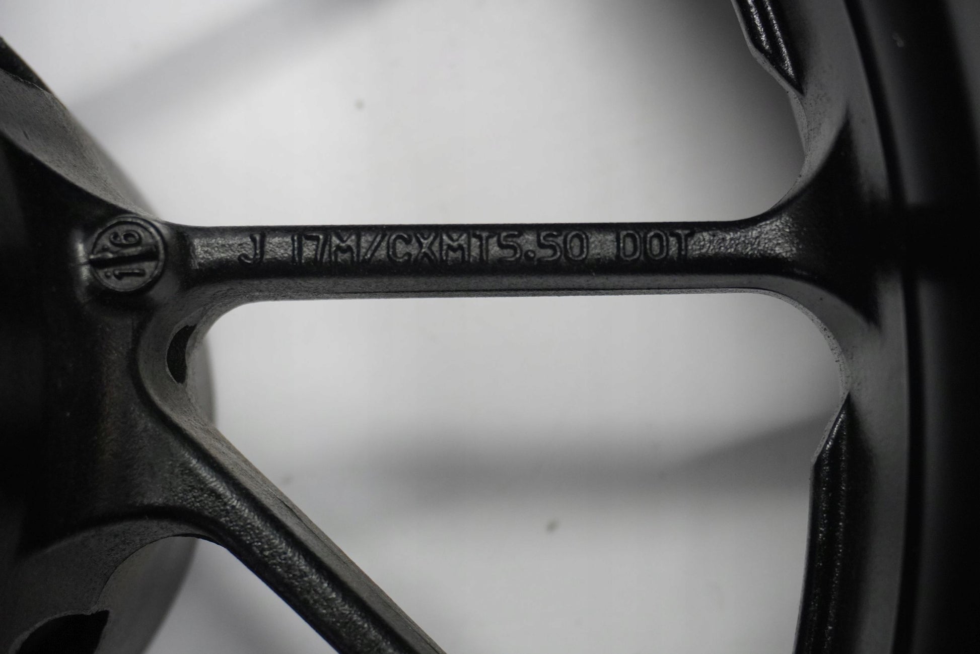 YAMAHA XSR-900 16-21 Felge hinten Wheel Hinterrad 2