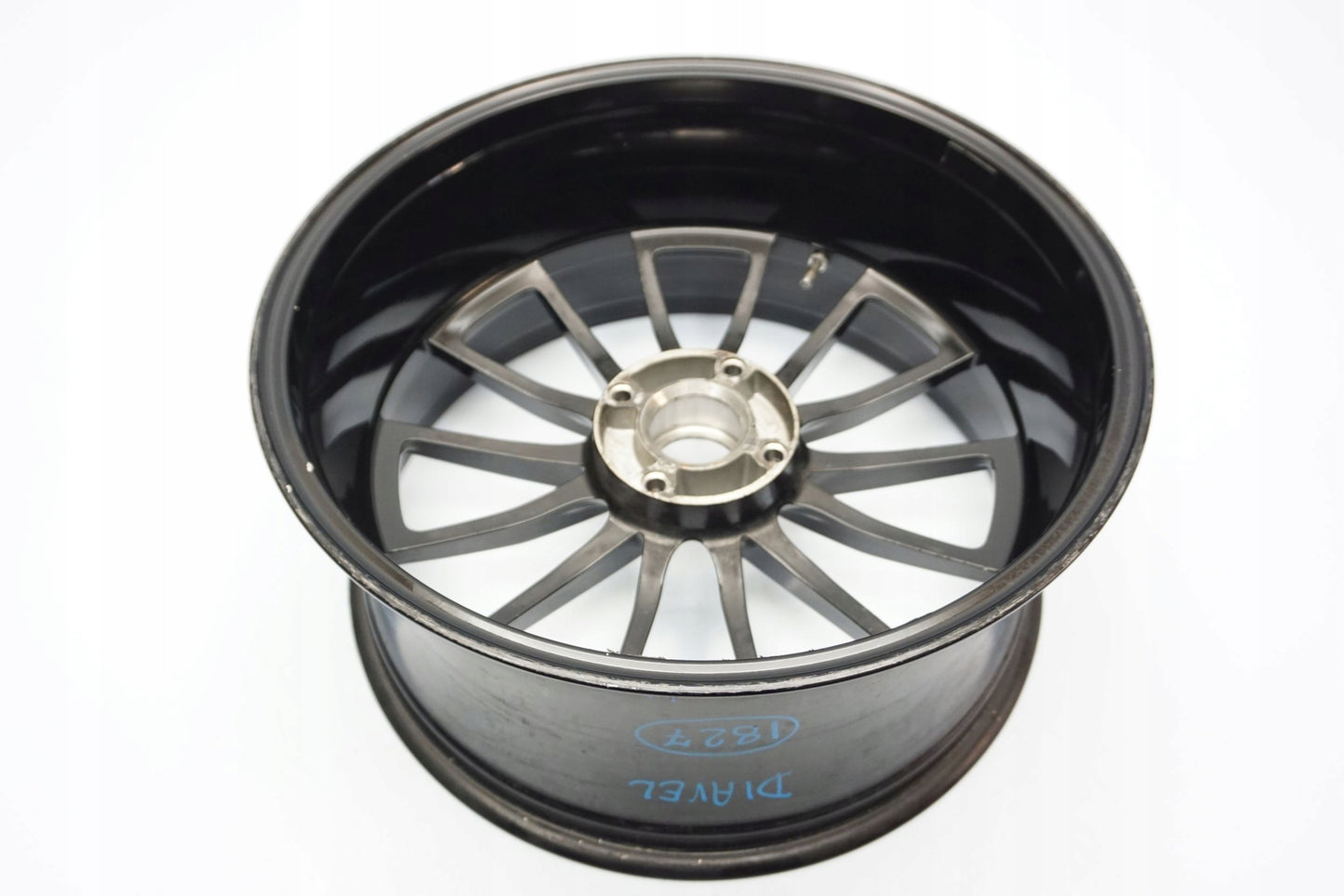 DUCATI DIAVEL 1200 Felge hinten Wheel Hinterrad 3