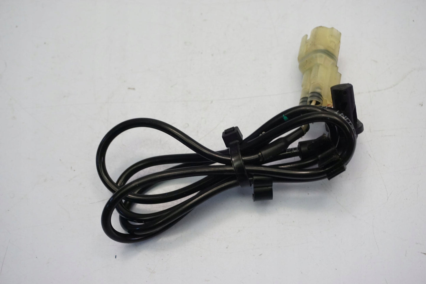 TRIUMPH STREET TRIPLE 660 S 17- ABS Sensor hinten