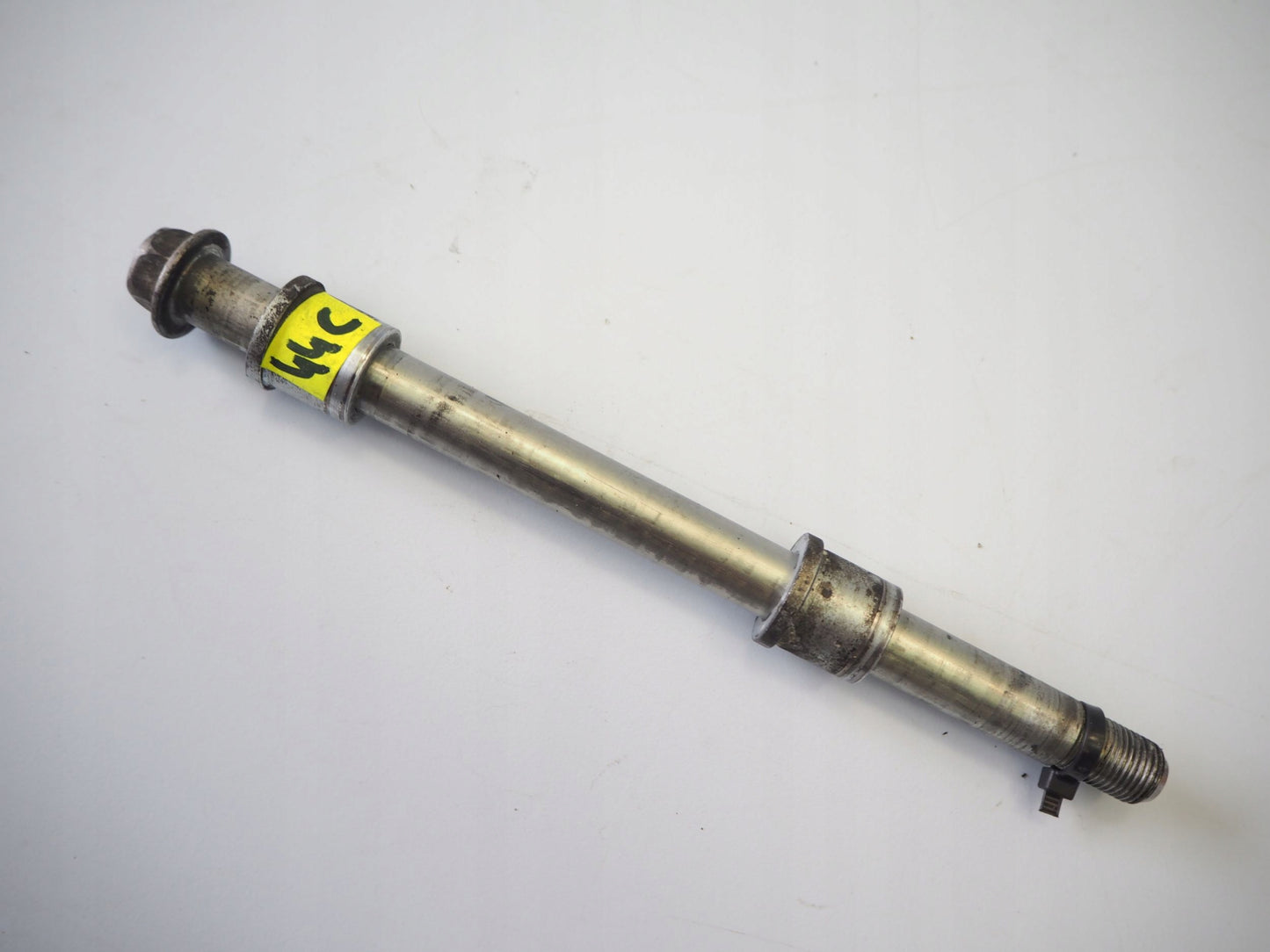 YAMAHA XJ6 N 09-16 Vorderachse Achse vorne Radachse front axle