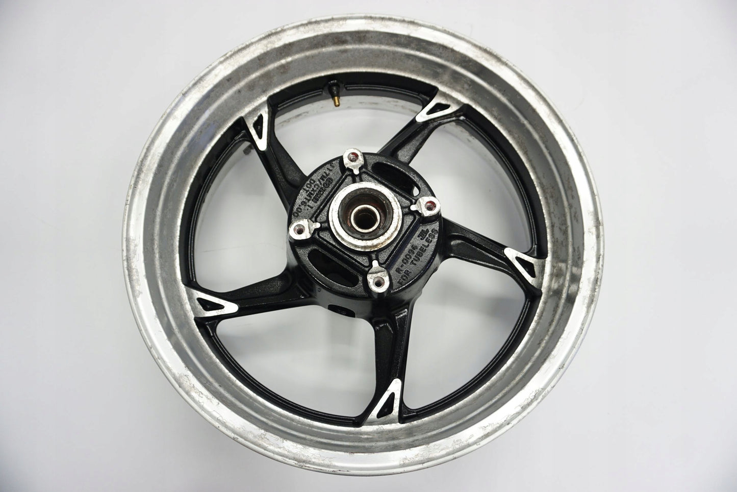 KAWASAKI Z1000 10-13 Felge hinten Wheel Hinterrad 4