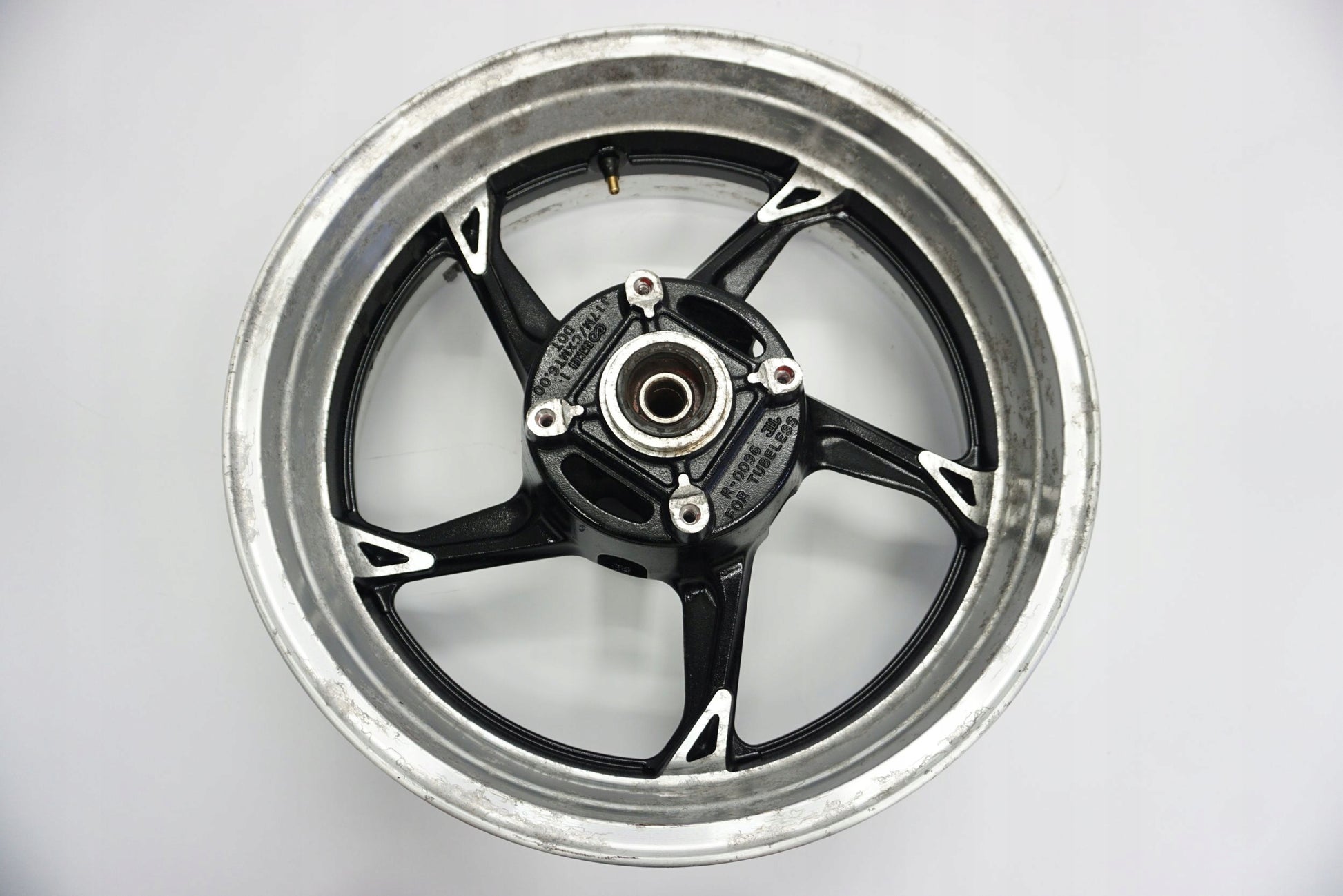 KAWASAKI Z1000 10-13 Felge hinten Wheel Hinterrad 4