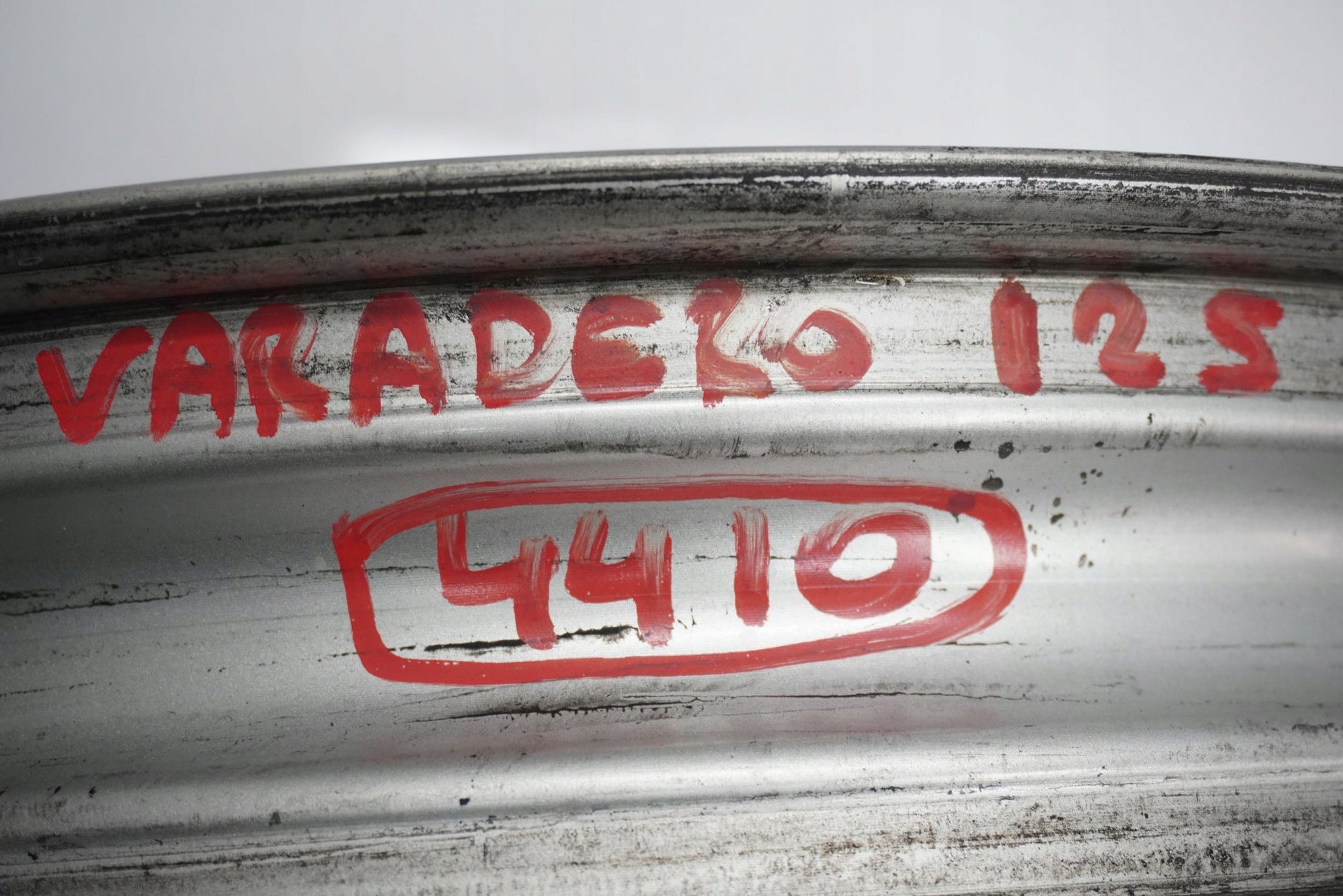 HONDA XL 125 V VARADERO 07-11 Felge hinten Wheel Hinterrad 3