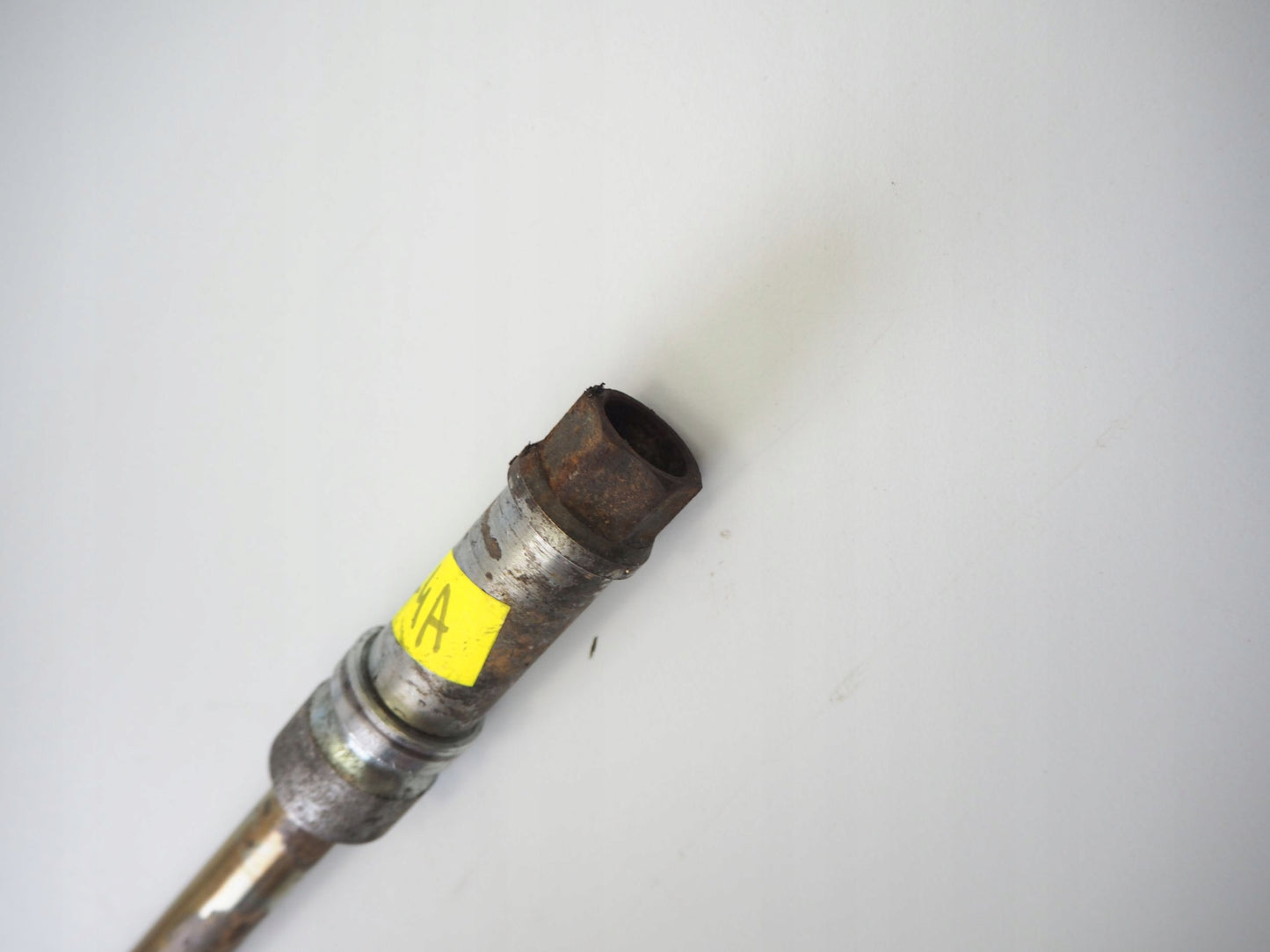 HYOSUNG GV 650 AQUILA 2019 Vorderachse Achse vorne Radachse front axle 2