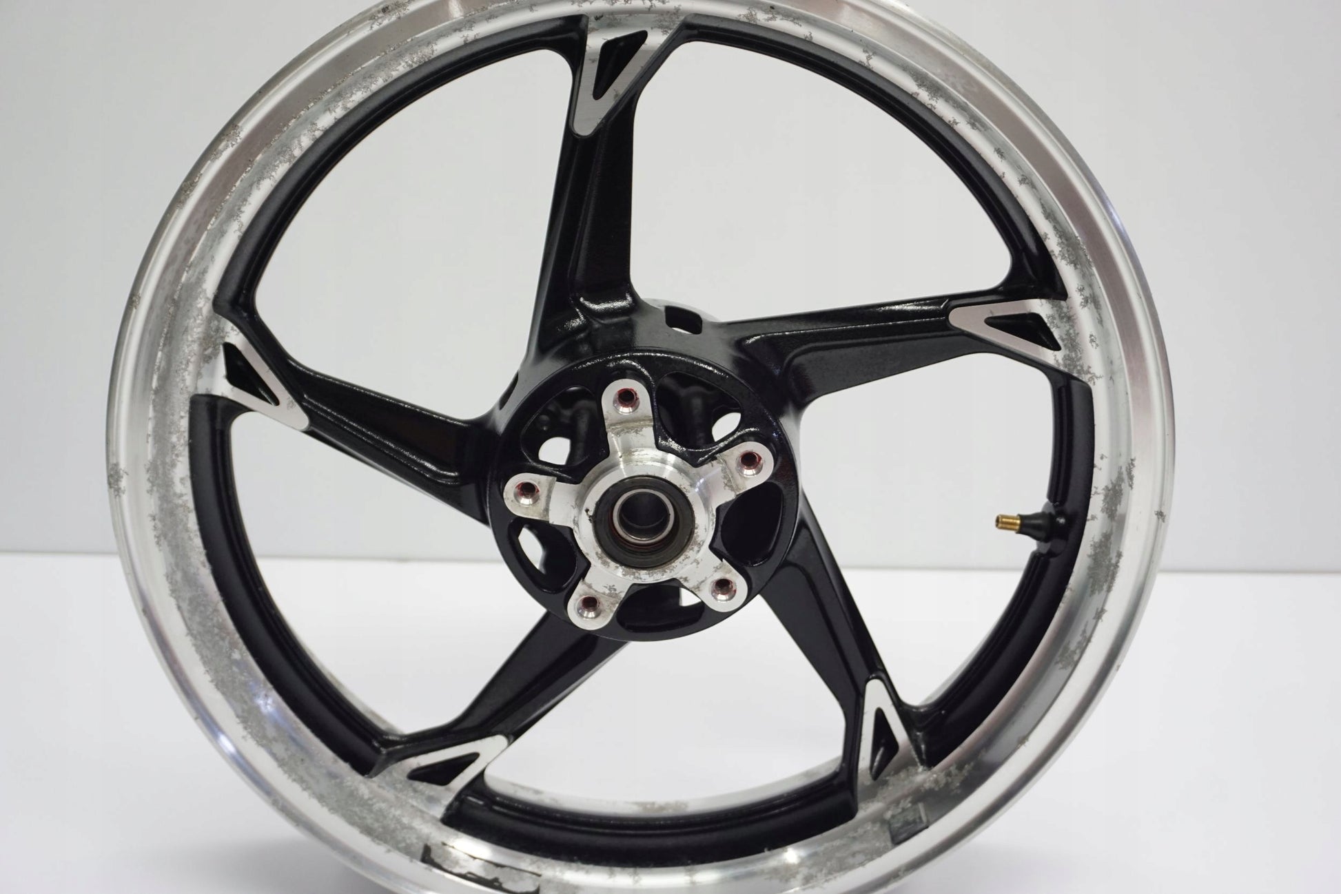 KAWASAKI Z1000 10-13 Felge vorne Wheel Vorderrad 8