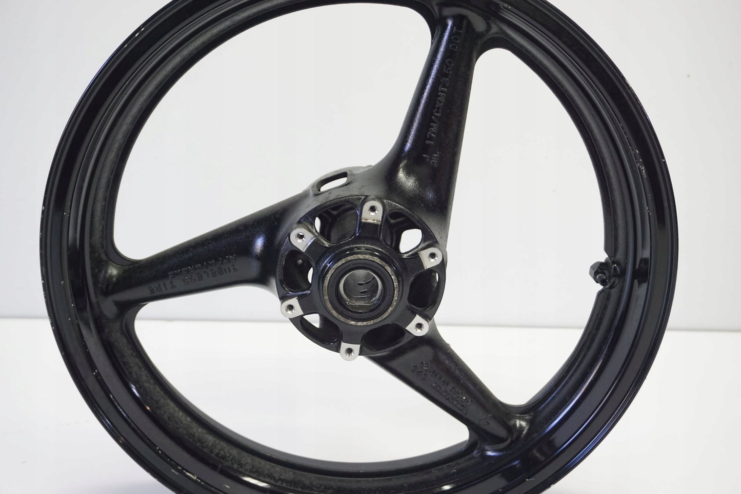 HONDA CBR 954-RR SC50 02-04 Felge vorne Wheel Vorderrad 4