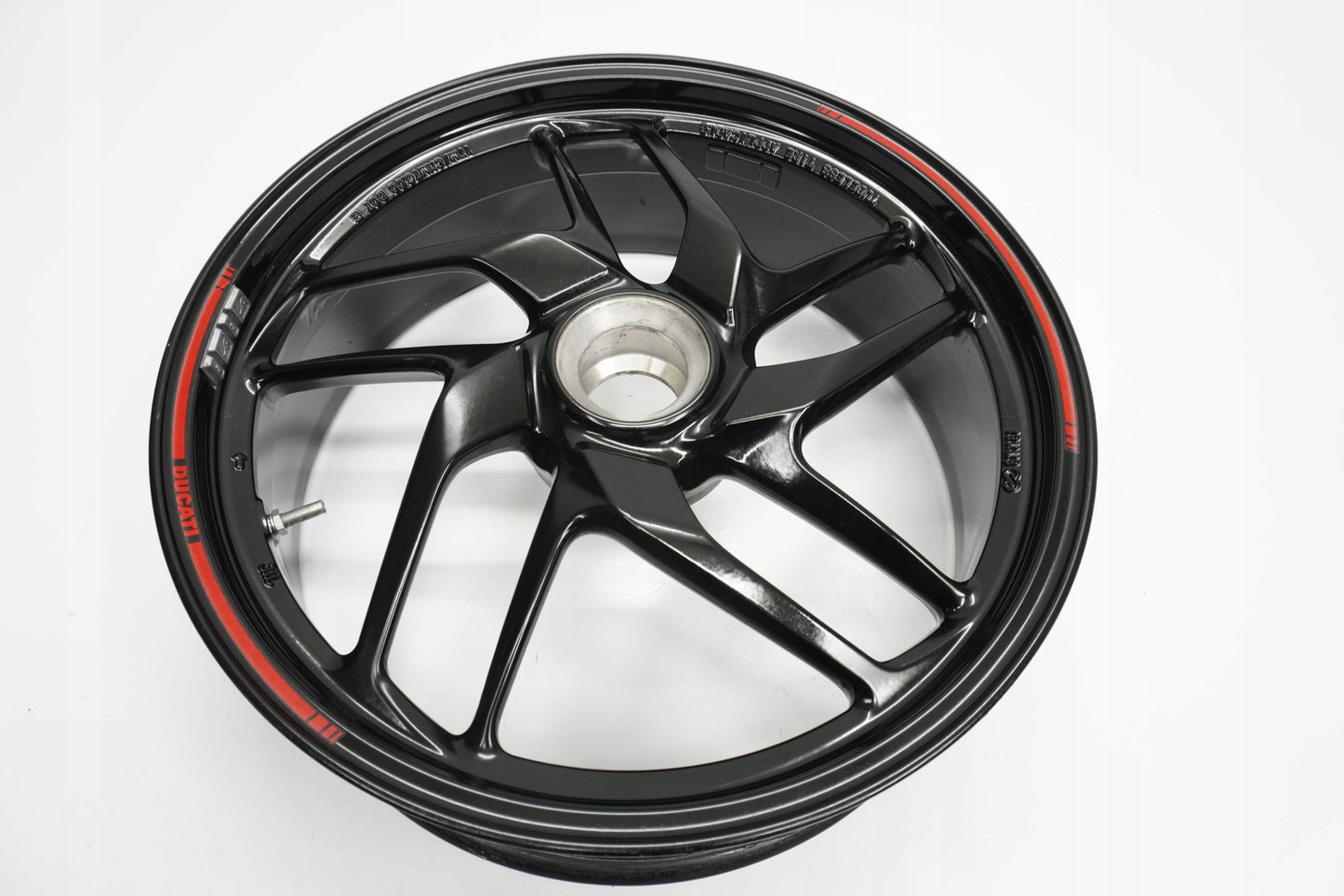 DUCATI MULTISTRADA 1200 S 10-15 Felge hinten Wheel Hinterrad 3