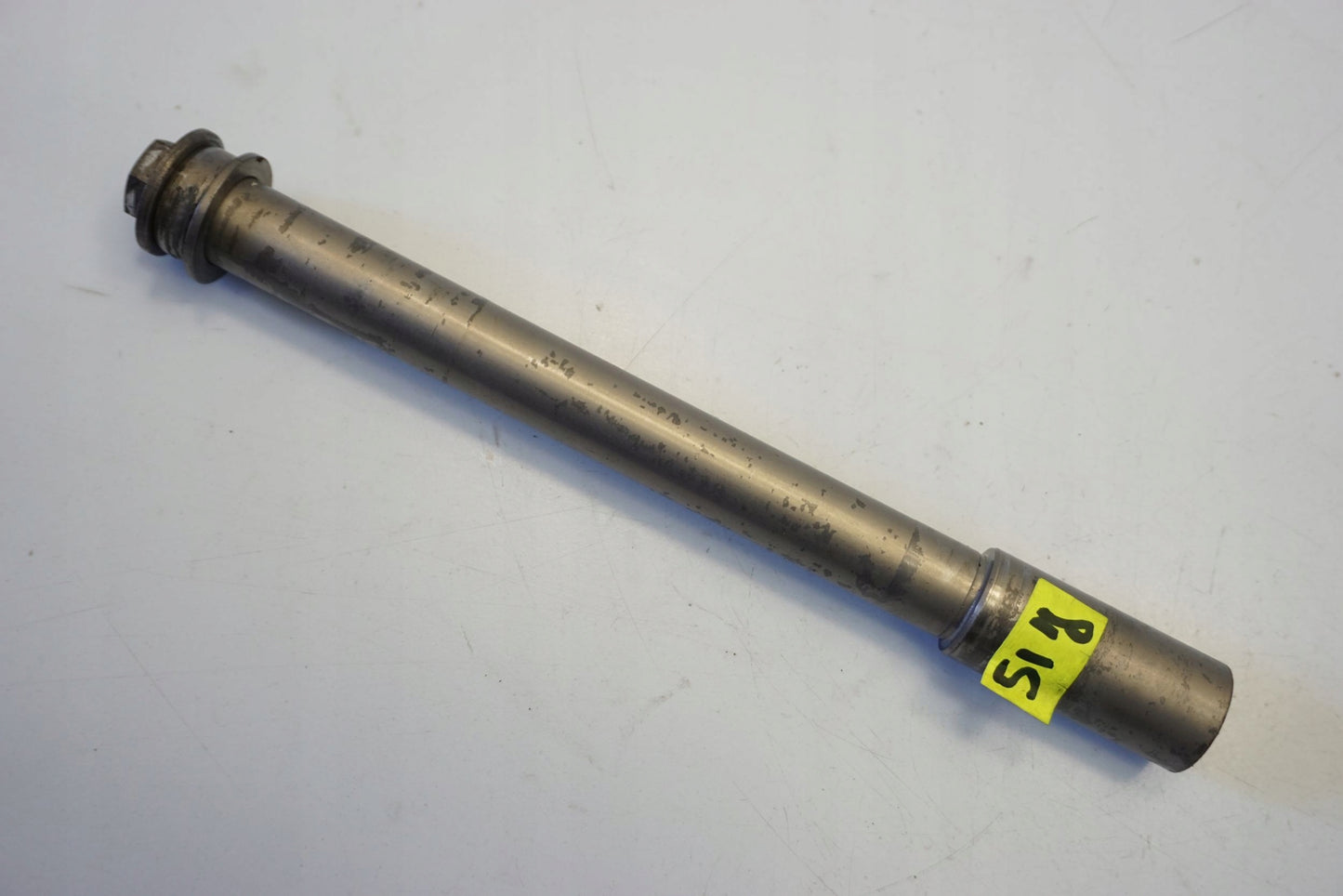 BMW R 1200 RT K52 14-16 Vorderachse Achse vorne Radachse front axle