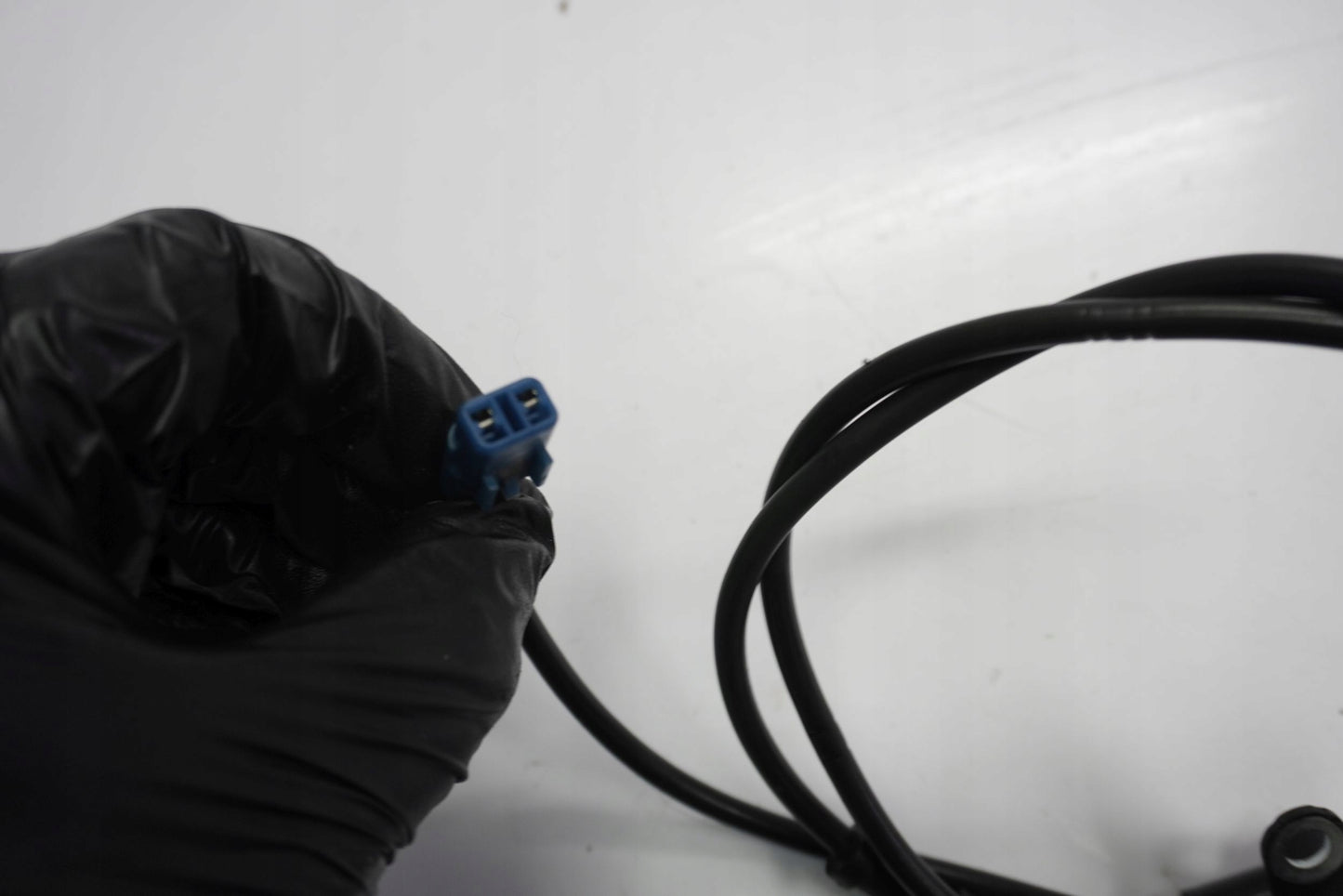 HONDA CB 600 F HORNET PC41 07-12 ABS Sensor vorne 2