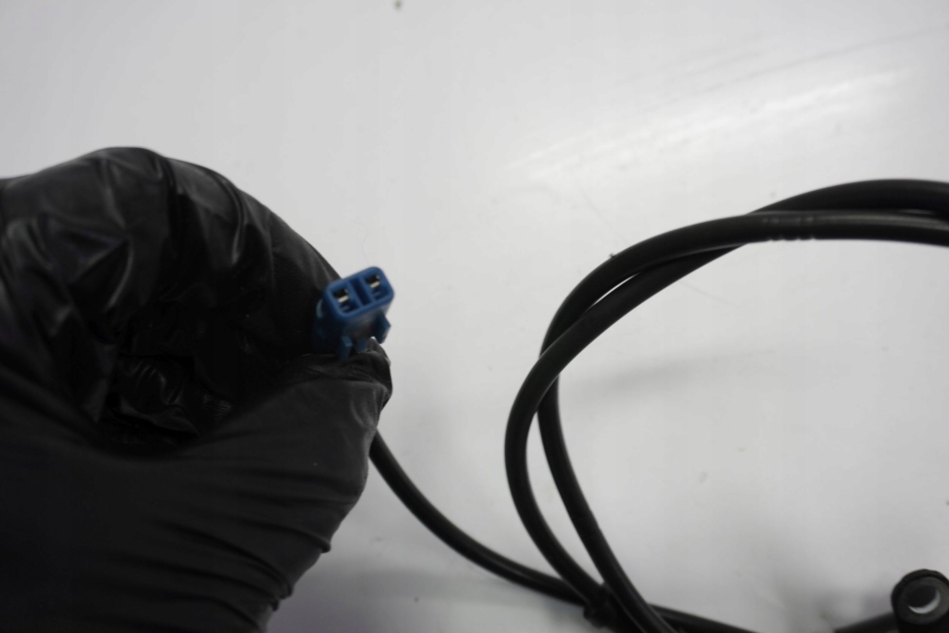 HONDA CB 600 F HORNET PC41 07-12 ABS Sensor vorne 2