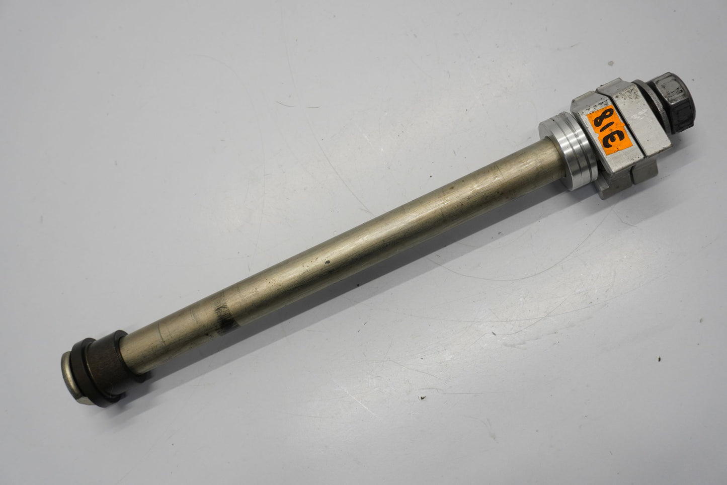 TRIUMPH STREET TRIPLE 675 13-17 Hinterachse Achse hinten Radachse rear axle 4