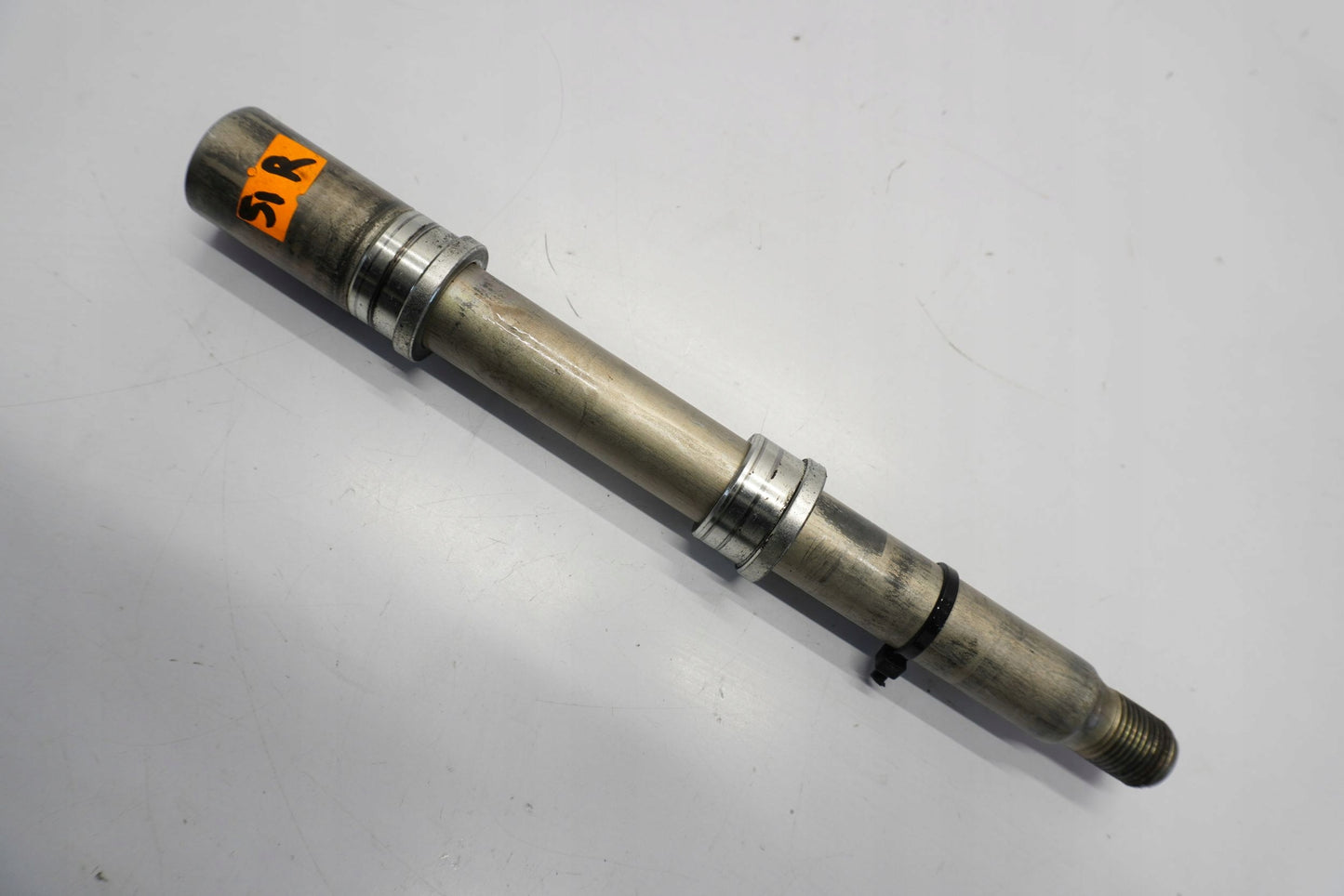 YAMAHA FZ1 1000 N FAZER RN16 06-15 Vorderachse Achse vorne Radachse front axle 5