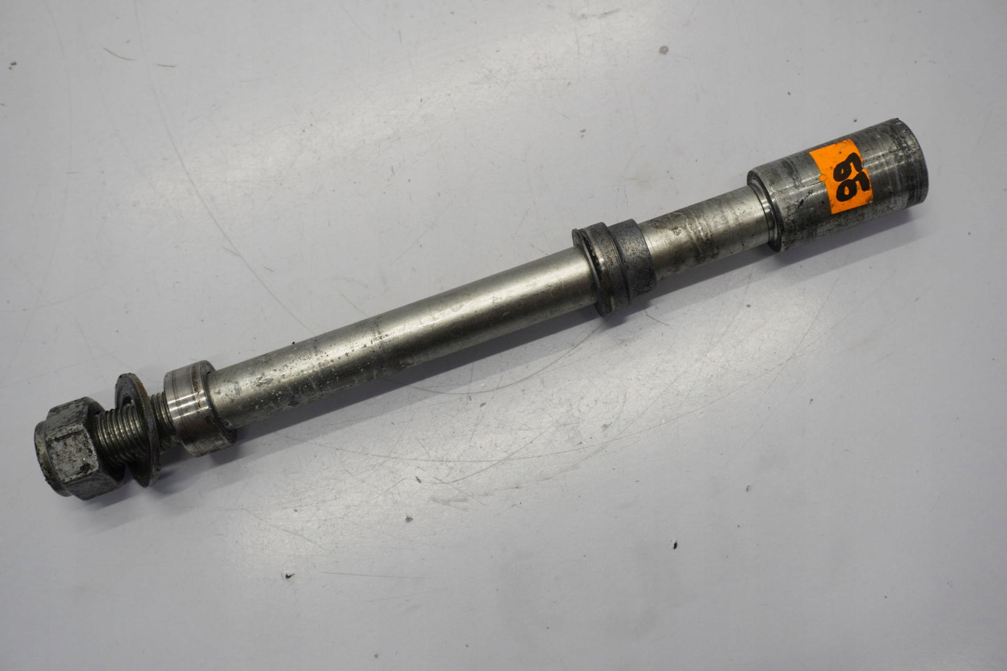 BMW F 700 GS 12-17 Vorderachse Achse vorne Radachse front axle 4