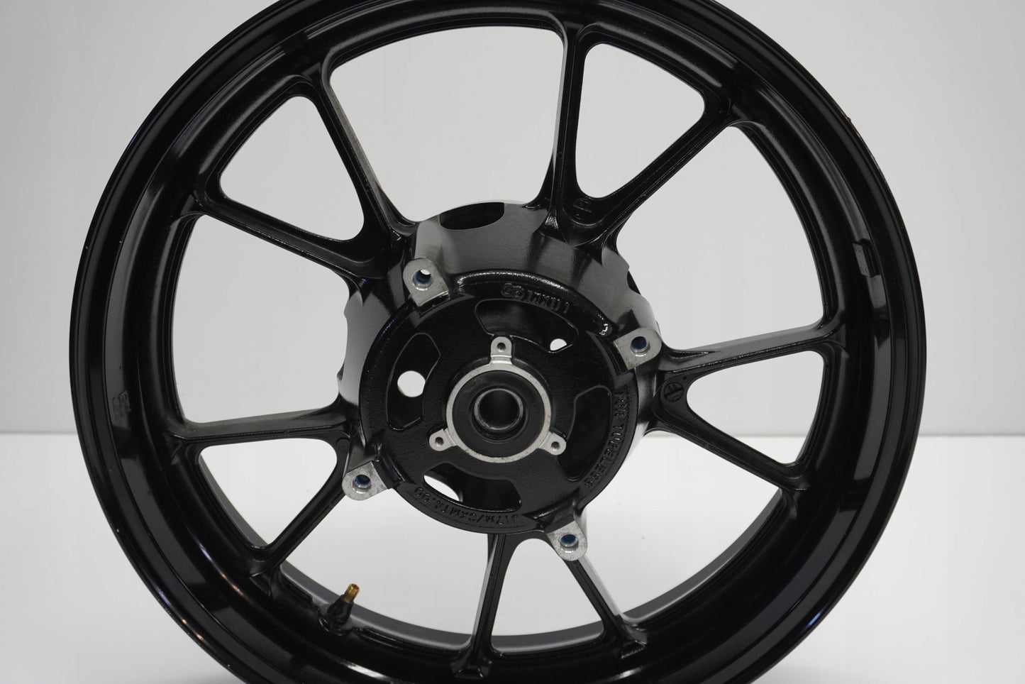 SUZUKI DL 650 V-STROM 19- Felge hinten Wheel Hinterrad 7