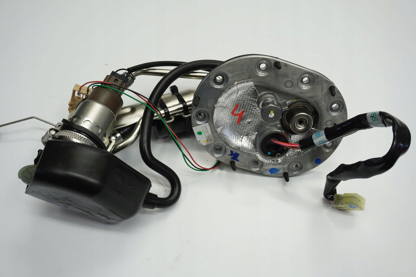 TRIUMPH ROCKET 3 R 20- Benzinpumpe Kraftstoffpumpe Fuel Pump 9