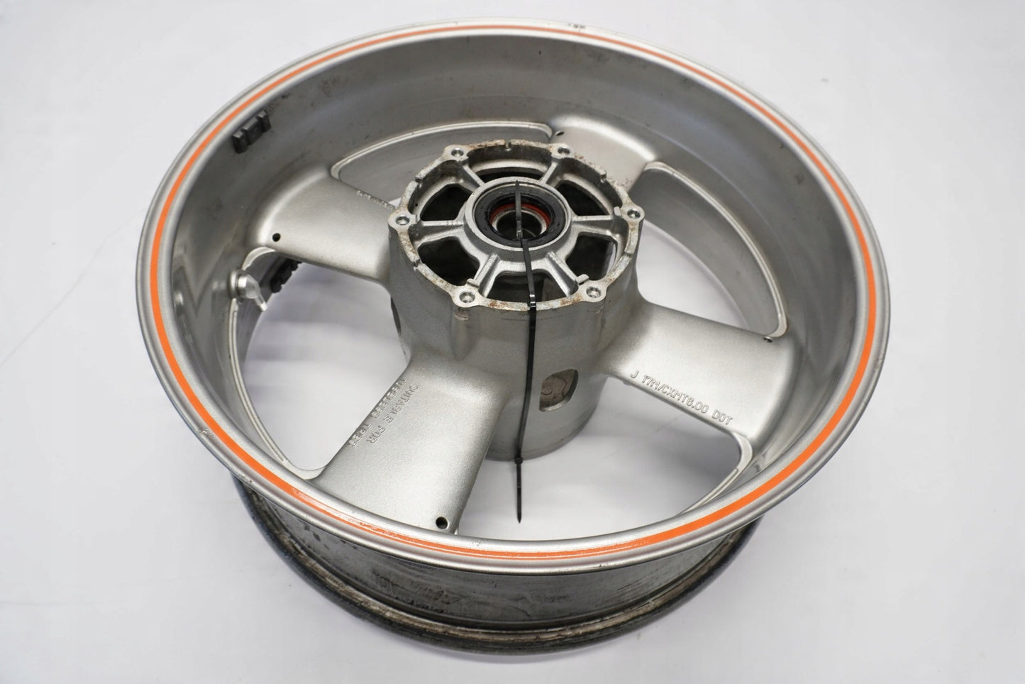 YAMAHA MT-01 1700 05-12 Felge hinten Wheel Hinterrad 6