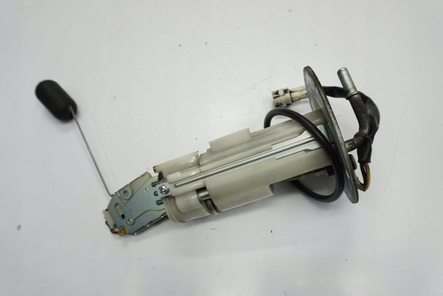 SUZUKI DL 1000 V-STROM 14-16 Benzinpumpe Kraftstoffpumpe Fuel Pump 3