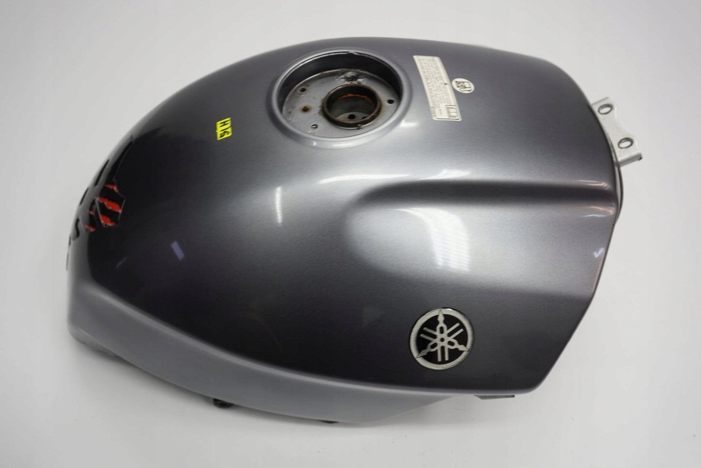 YAMAHA FJR 1300 01-05 Kraftstofftank Benzintank Fuel Tank 4