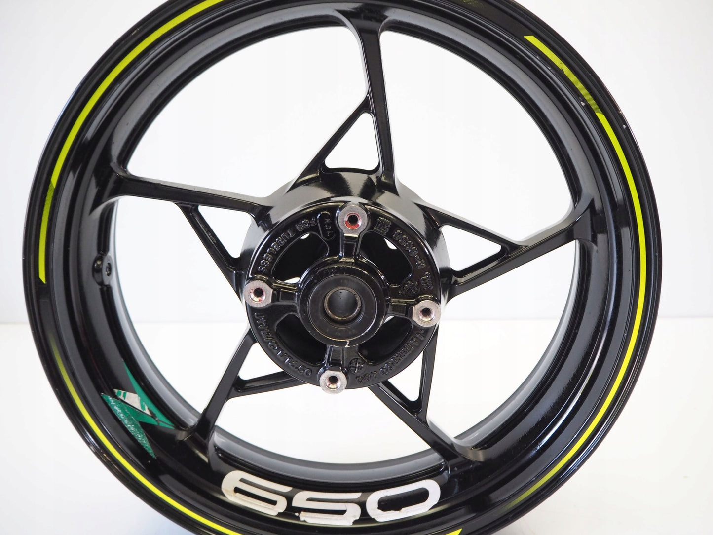 KAWASAKI Z 650 17-19 Felge hinten Wheel Hinterrad 2