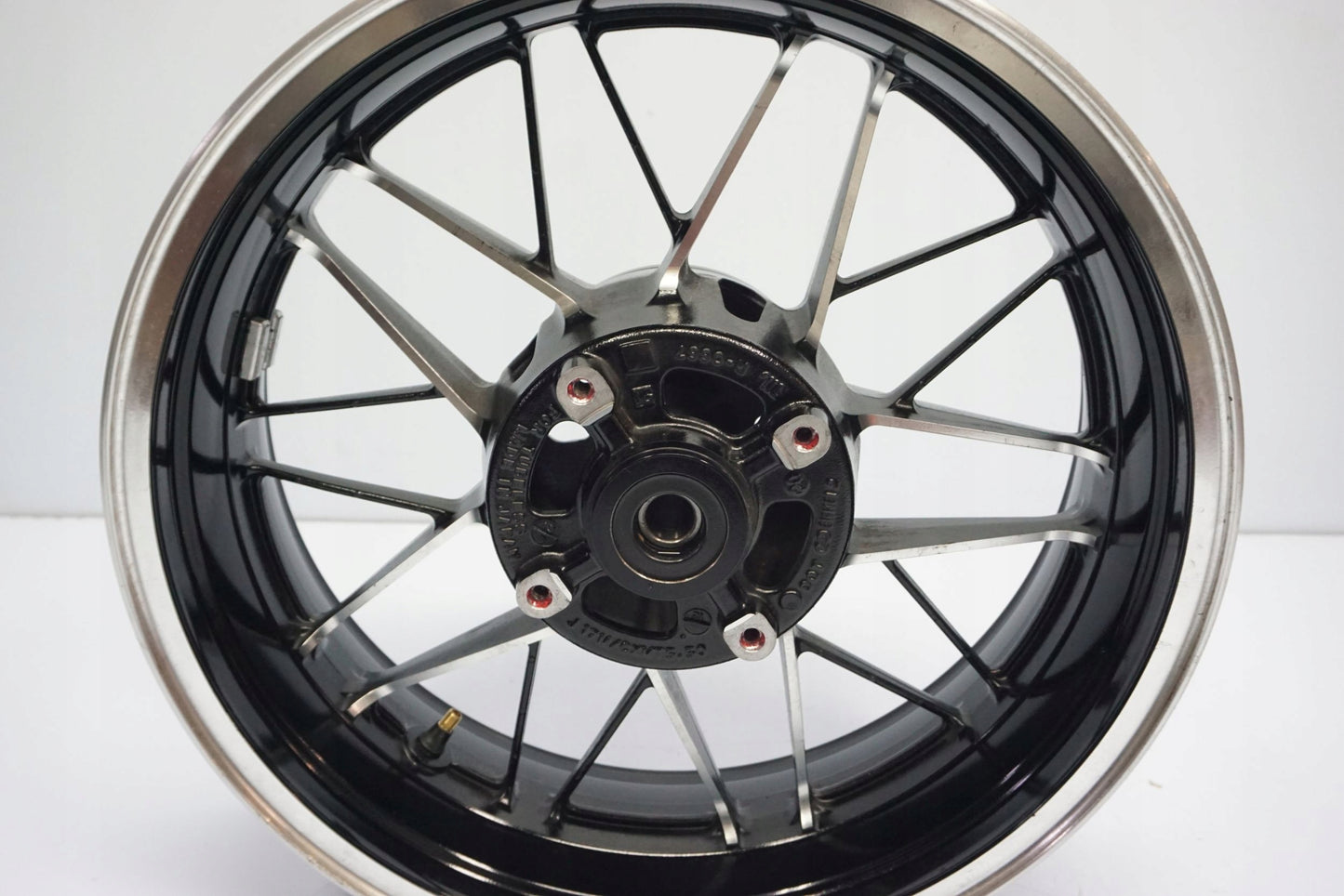 KAWASAKI Z 900 RS CAFE 18-22 Felge hinten Wheel Hinterrad 2