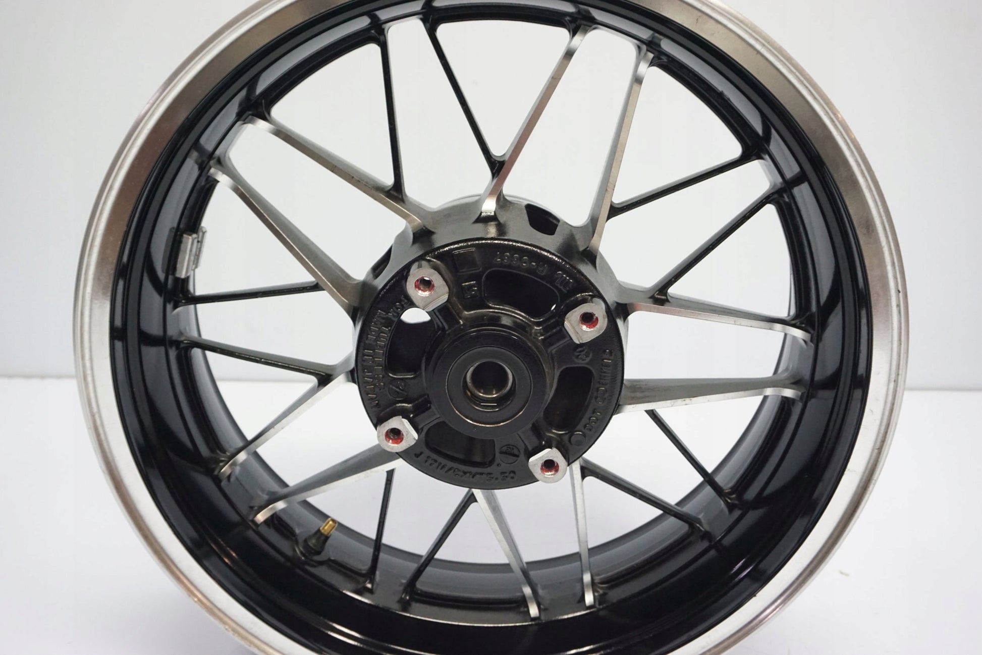 KAWASAKI Z 900 RS CAFE 18-22 Felge hinten Wheel Hinterrad 2