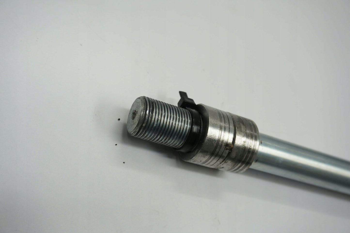 KAWASAKI ER-6F 650 09-11 Vorderachse Achse vorne Radachse front axle 6