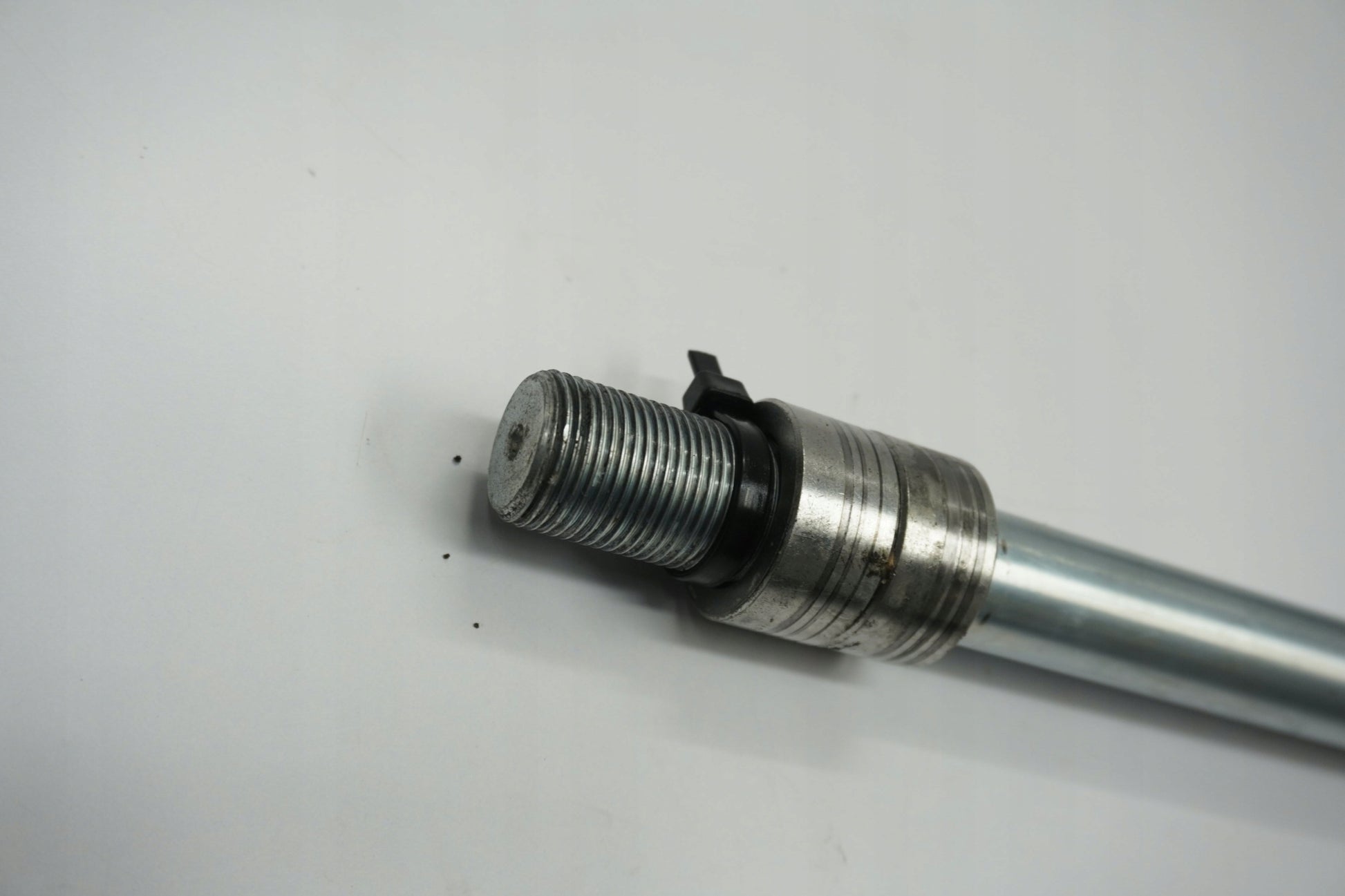 KAWASAKI ER-6F 650 09-11 Vorderachse Achse vorne Radachse front axle 6