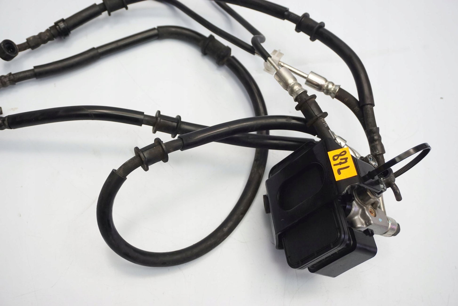 KAWASAKI Z-800 13-17 ABS Pumpe Druckmodulator 3