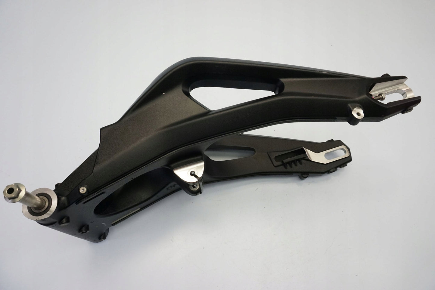 TRIUMPH STREET TRIPLE 660 S 17- Schwinge Hinterradschwinge swing arm