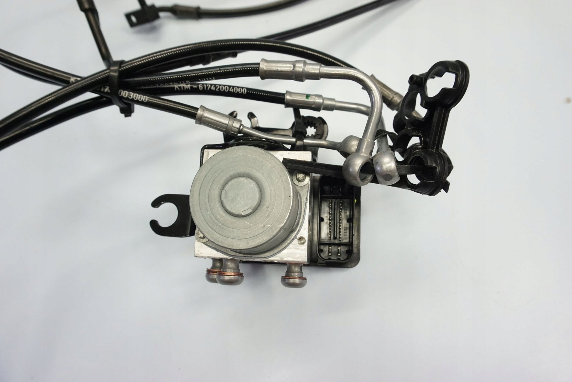 KTM 1290 SUPER DUKE R 20- ABS Pumpe Druckmodulator 3