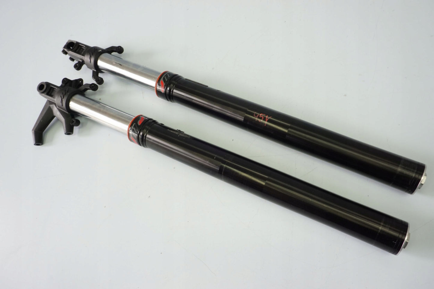 KTM 125 DUKE 17-23 Gabel Gabelholme Fork 9