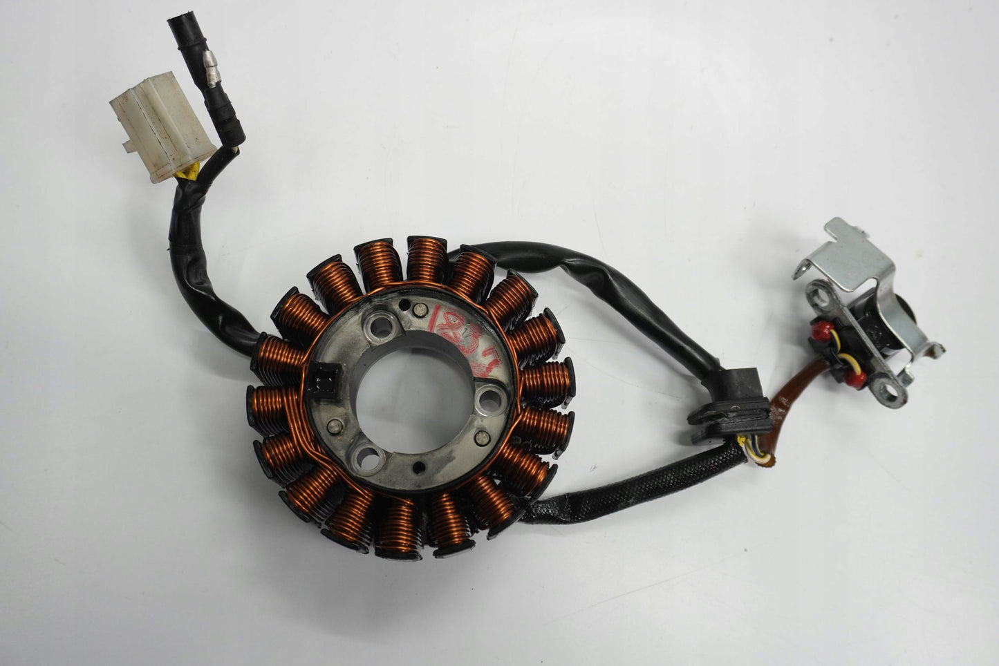HONDA CB 125 R JC79 18-20 Lichtmaschine Stator Generator Lima Alternator 5