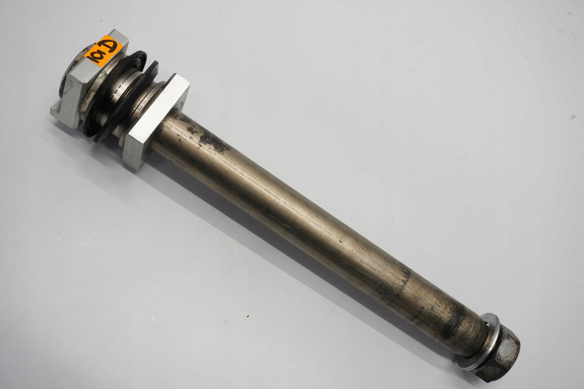 YAMAHA MT-01 1700 05-12 Hinterachse Achse hinten Radachse rear axle 7