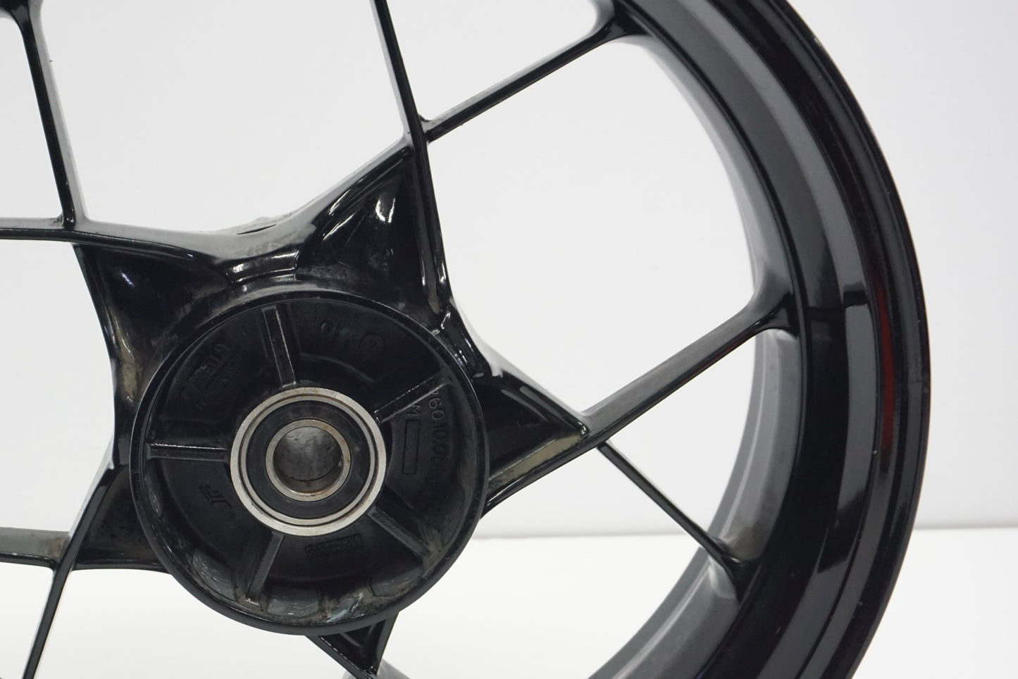 KTM 690 DUKE 12-15 Felge hinten Wheel Hinterrad 2