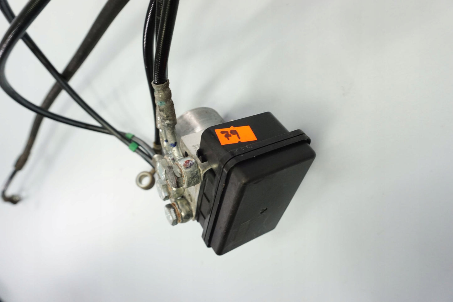 KTM 125 DUKE 17-23 ABS Pumpe Druckmodulator 2