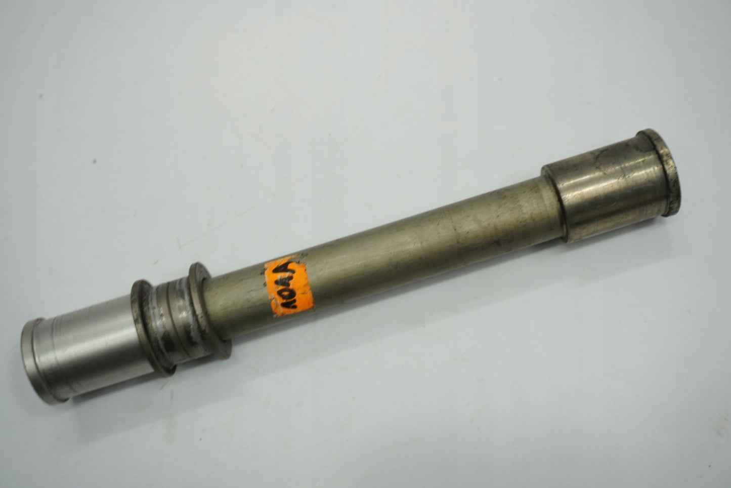 KAWASAKI ZZR-1400 05-11 Vorderachse Achse vorne Radachse front axle 4