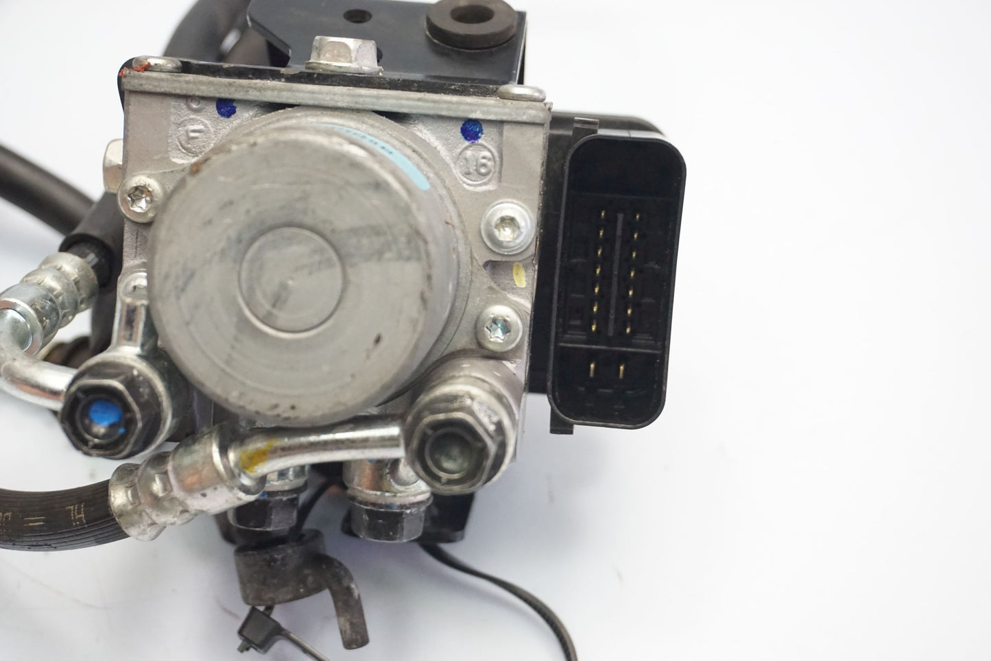 KAWASAKI Z-800 13-17 ABS Pumpe Druckmodulator 5