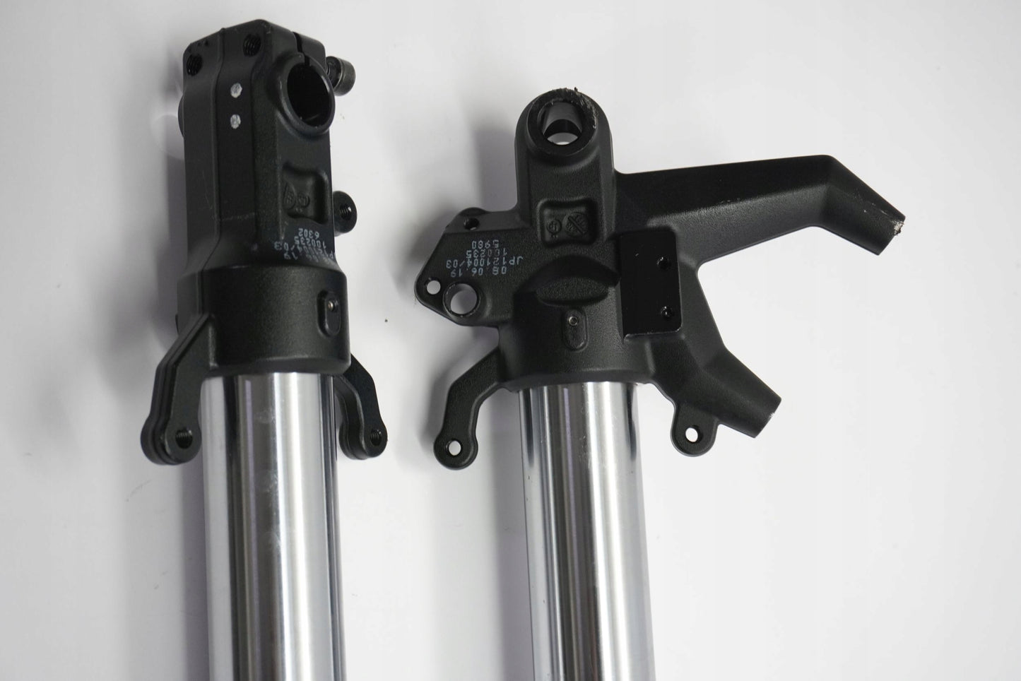 KTM 125 DUKE 17-23 Gabel Gabelholme Fork 4