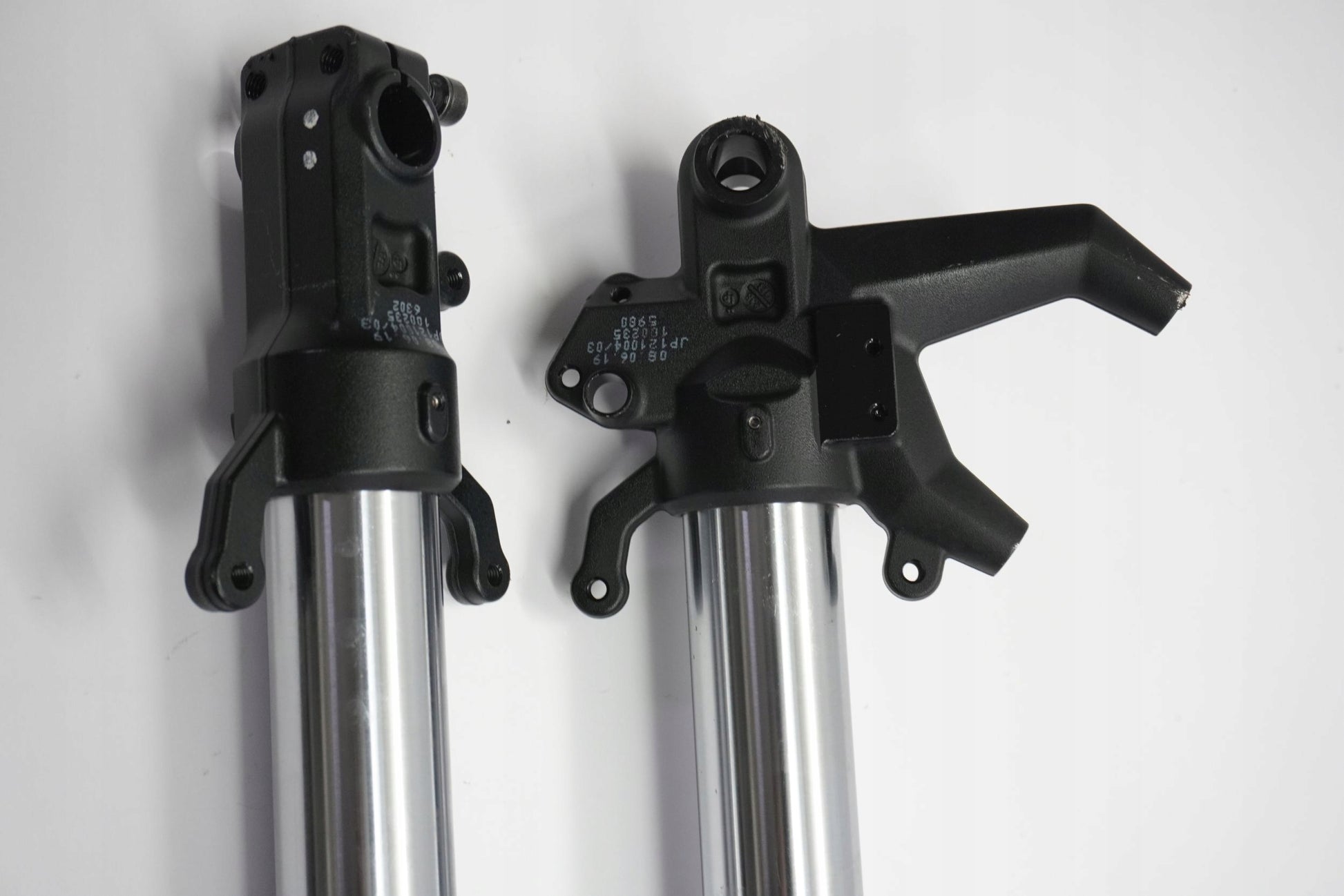 KTM 125 DUKE 17-23 Gabel Gabelholme Fork 4