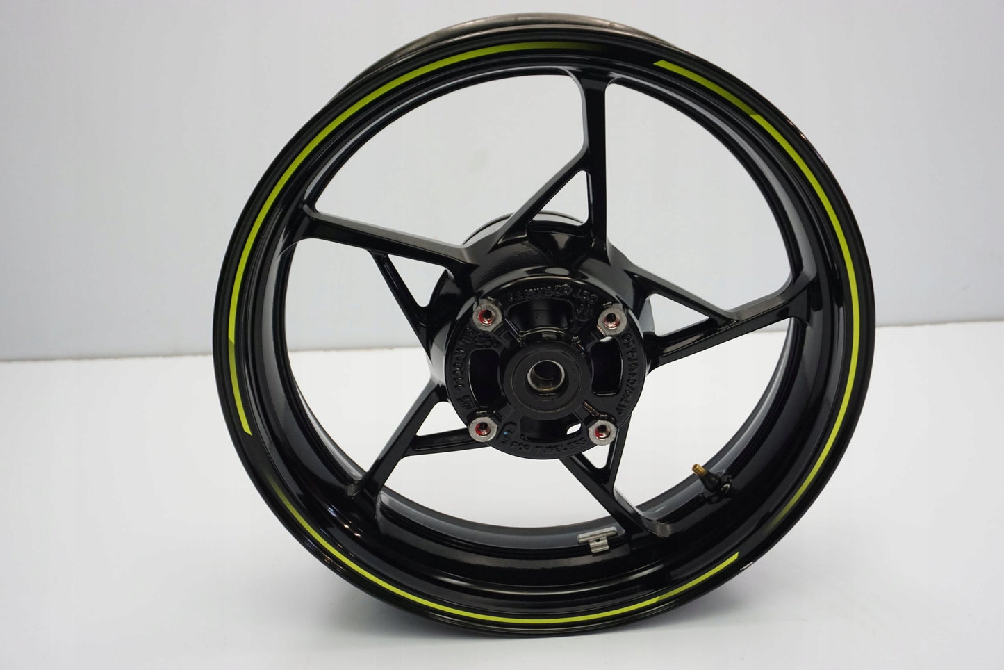 KAWASAKI Z 650 20-22 Felge hinten Wheel Hinterrad 10