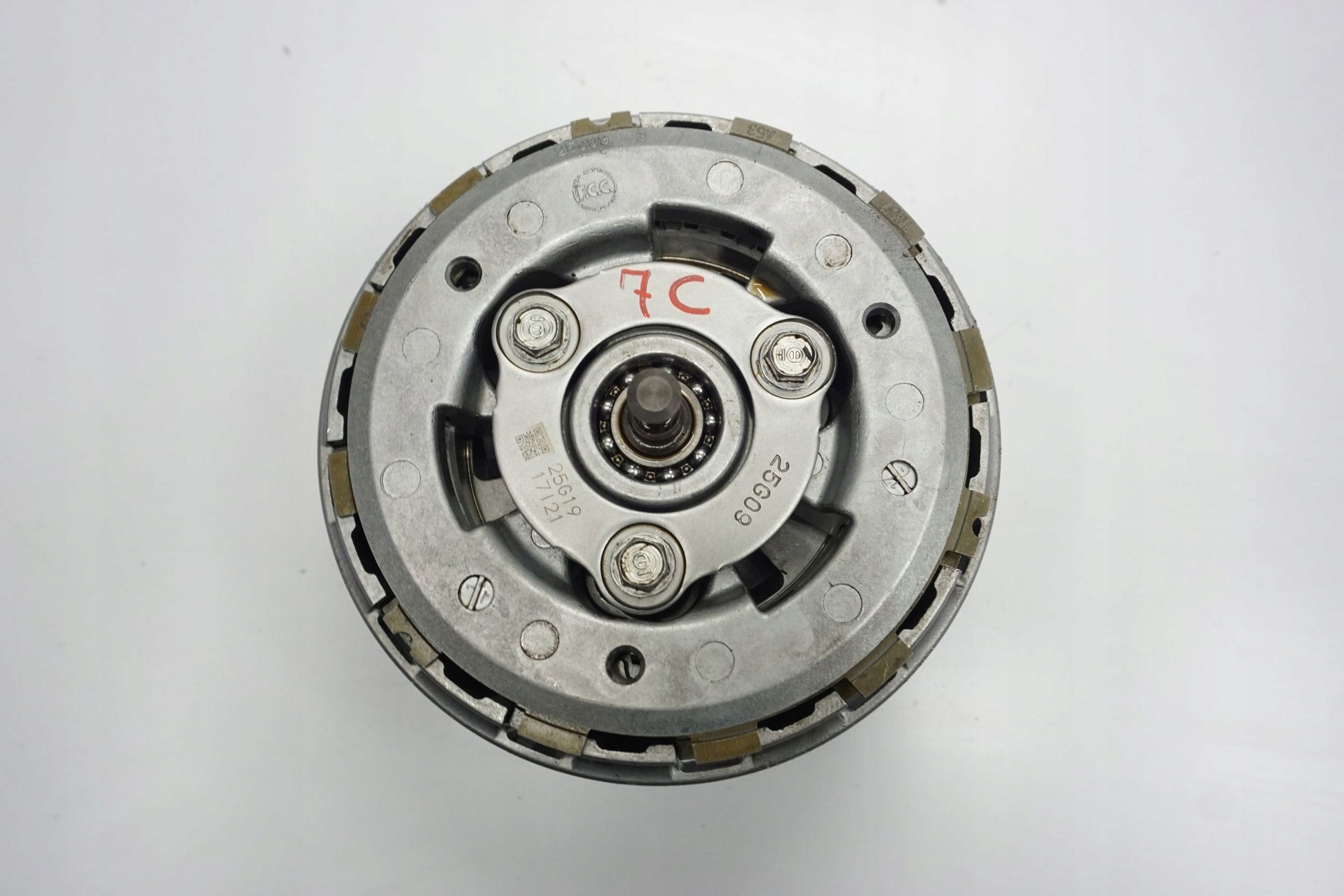 DUCATI MONSTER 821 18-20 Kupplung Kupplungskorb Clutch 2