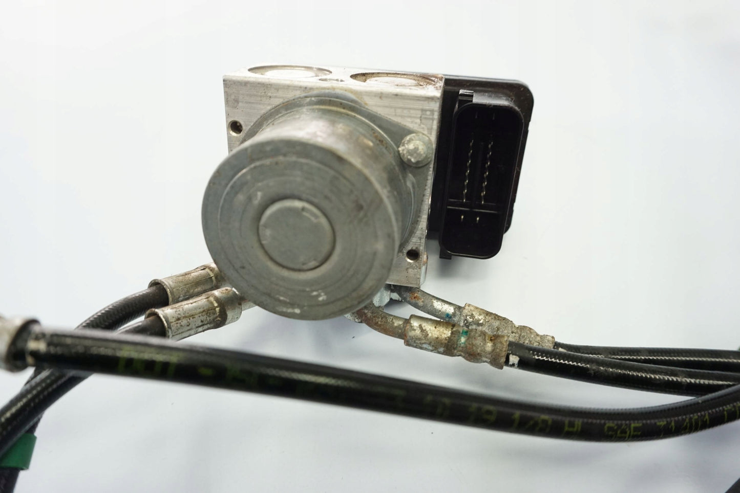 KTM 125 DUKE 17-23 ABS Pumpe Druckmodulator 4