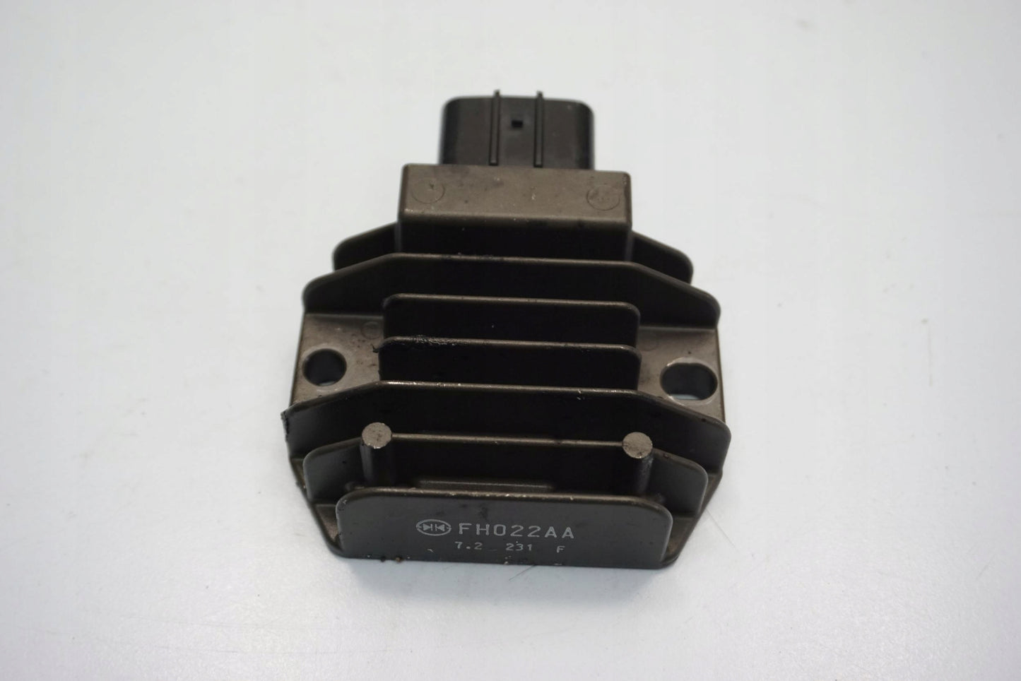 KTM 1290 SUPER DUKE 17-20 Spannungsregler Gleichrichter Rectifier Voltage Regulator 6