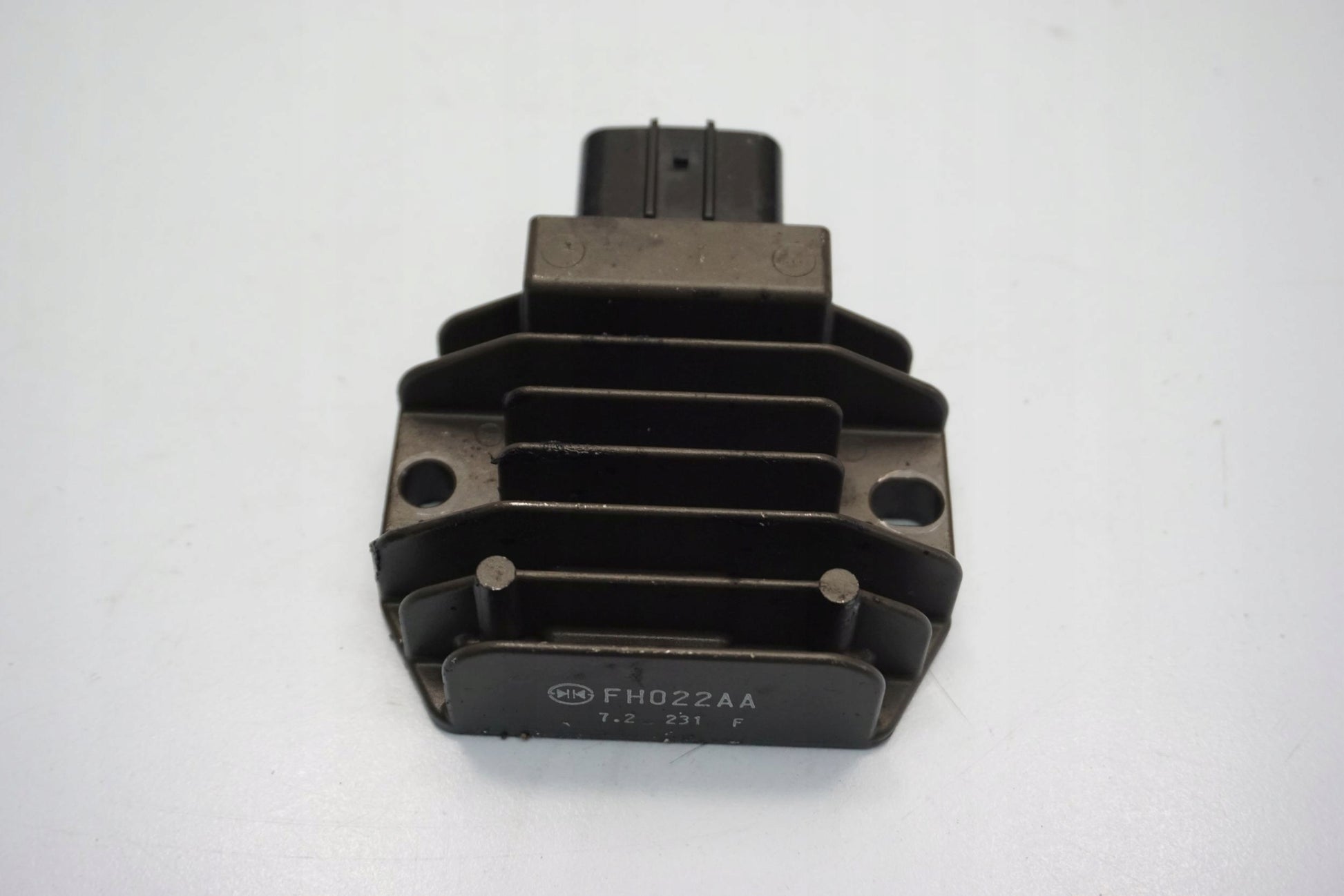 KTM 1290 SUPER DUKE 17-20 Spannungsregler Gleichrichter Rectifier Voltage Regulator 6