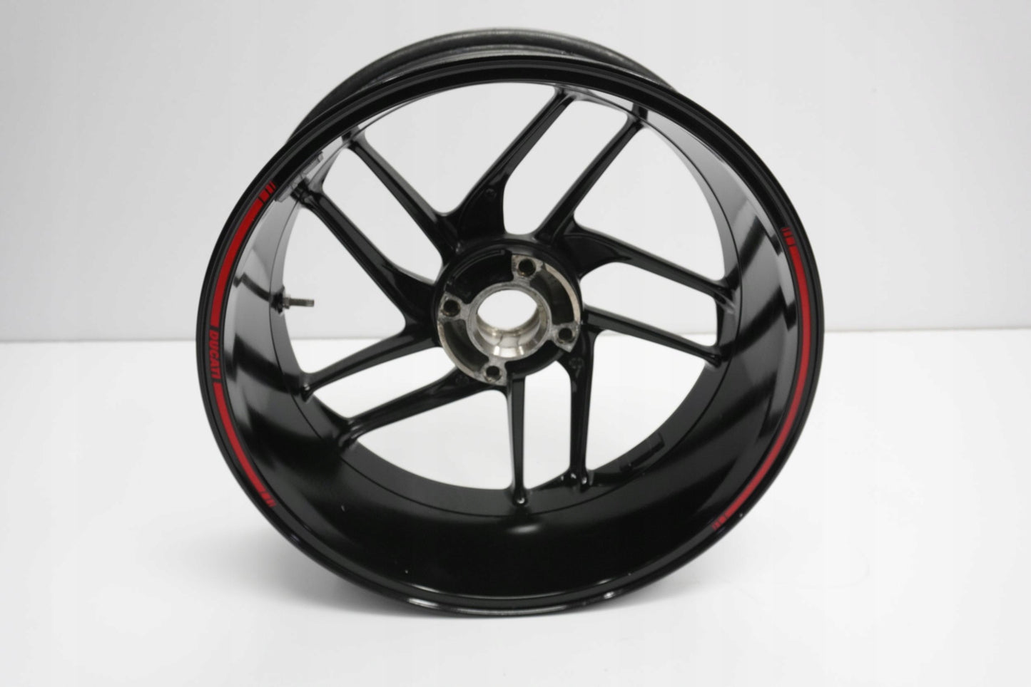 DUCATI MULTISTRADA 1200 S 10-15 Felge hinten Wheel Hinterrad 9