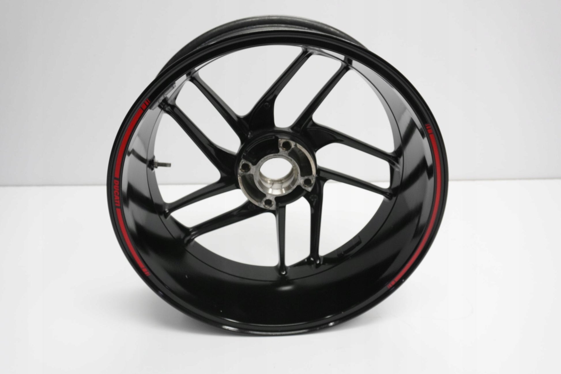 DUCATI MULTISTRADA 1200 S 10-15 Felge hinten Wheel Hinterrad 9