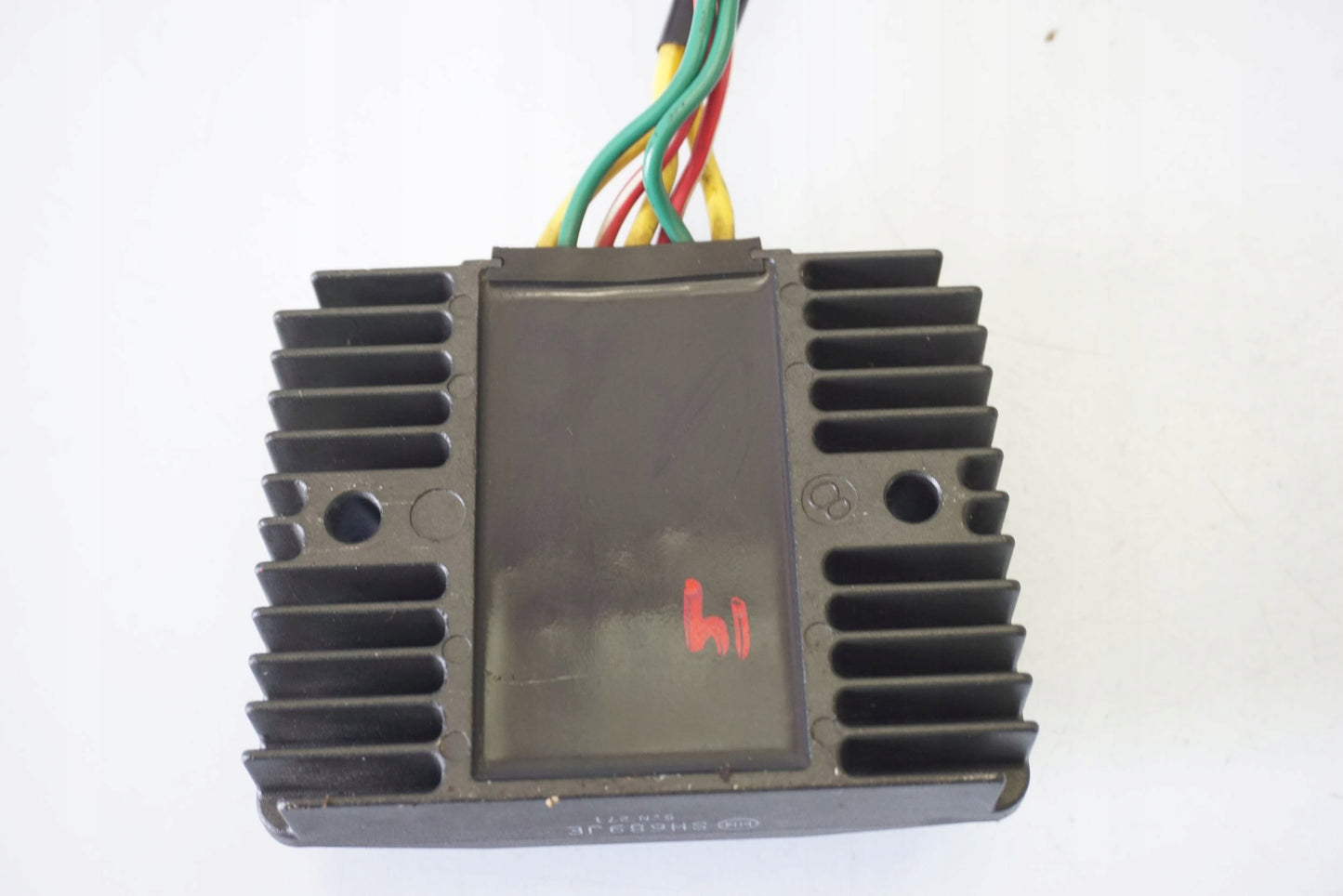 MOTO GUZZI V9 ROAMER Spannungsregler Gleichrichter Rectifier Voltage Regulator 7