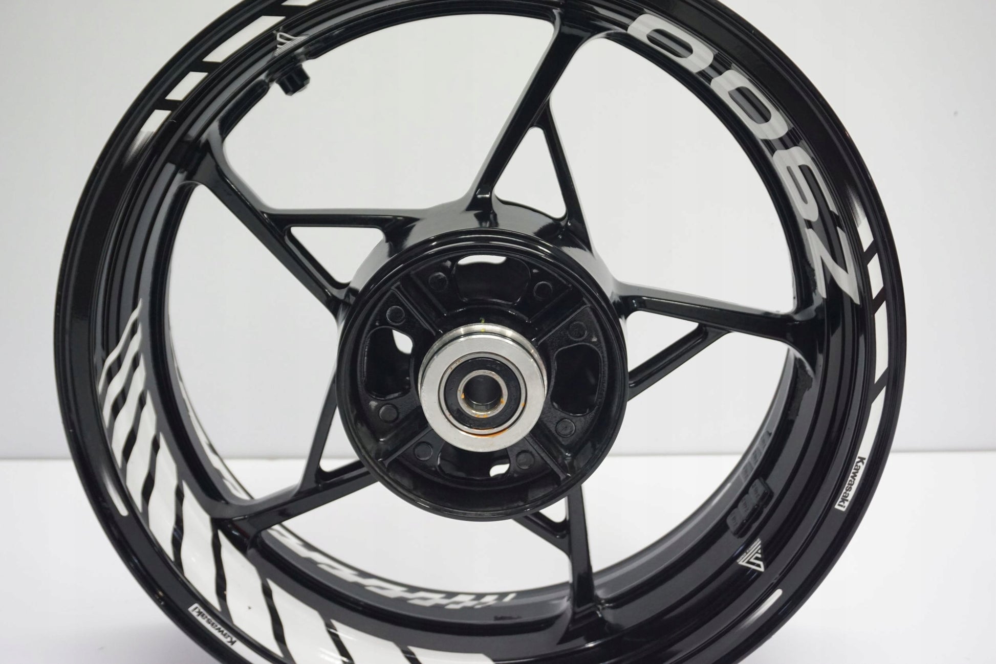 KAWASAKI Z-900 20- Felge hinten Wheel Hinterrad 9