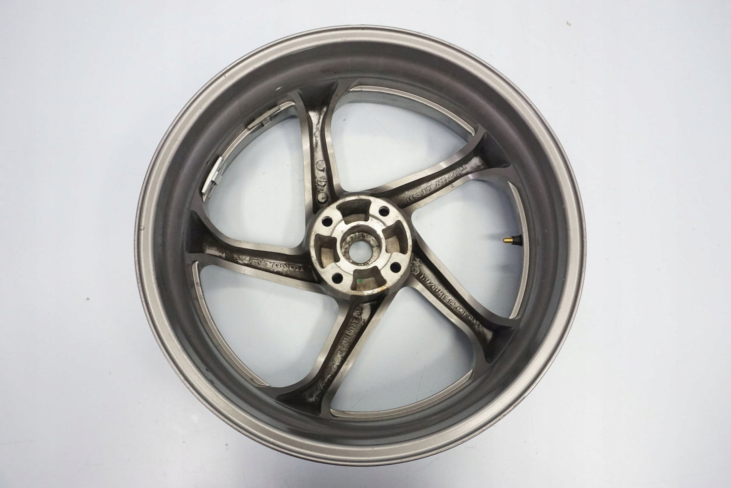 HONDA VFR 800 V-TEC 02-12 Felge hinten Wheel Hinterrad 8