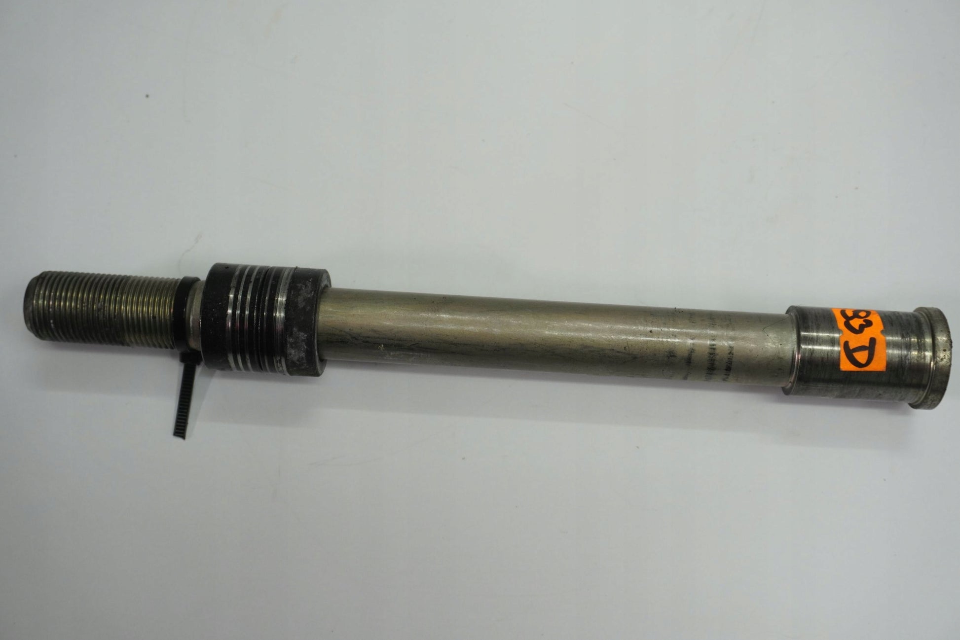 KAWASAKI Z1000 10-13 Vorderachse Achse vorne Radachse front axle 4